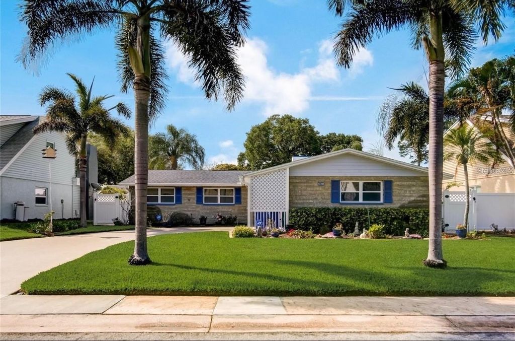 Photo of 12352 83rd Avenue, Seminole, FL 33772 (MLS # TB8509512)