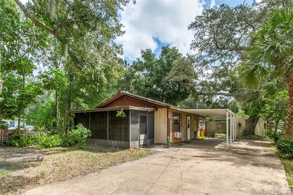 Photo of 1335 S Martin Luther King Jr Avenue, Clearwater, FL 33756 (MLS # TB8543200)