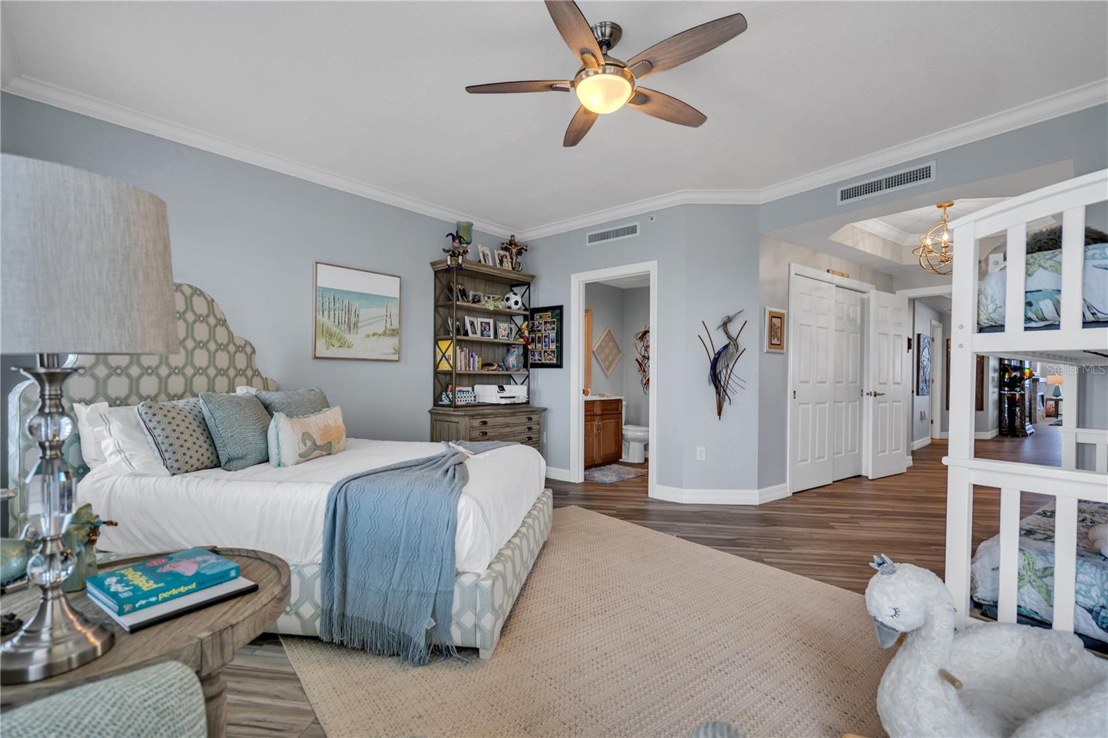 SERENO CONDO - Residential