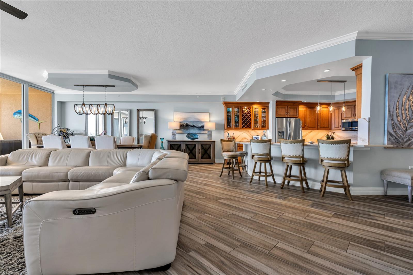 SERENO CONDO - Residential