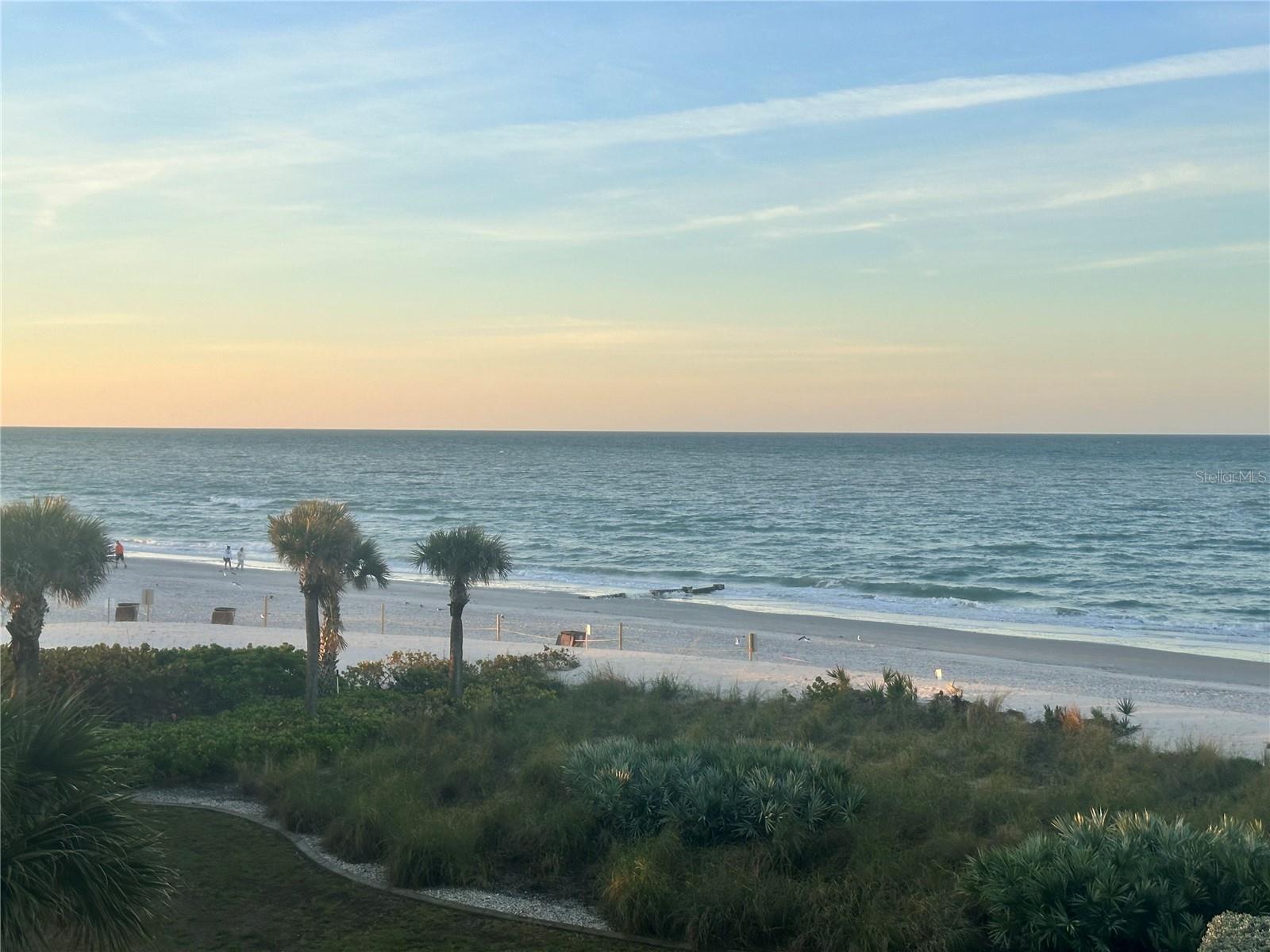 SERENO CONDO - Residential