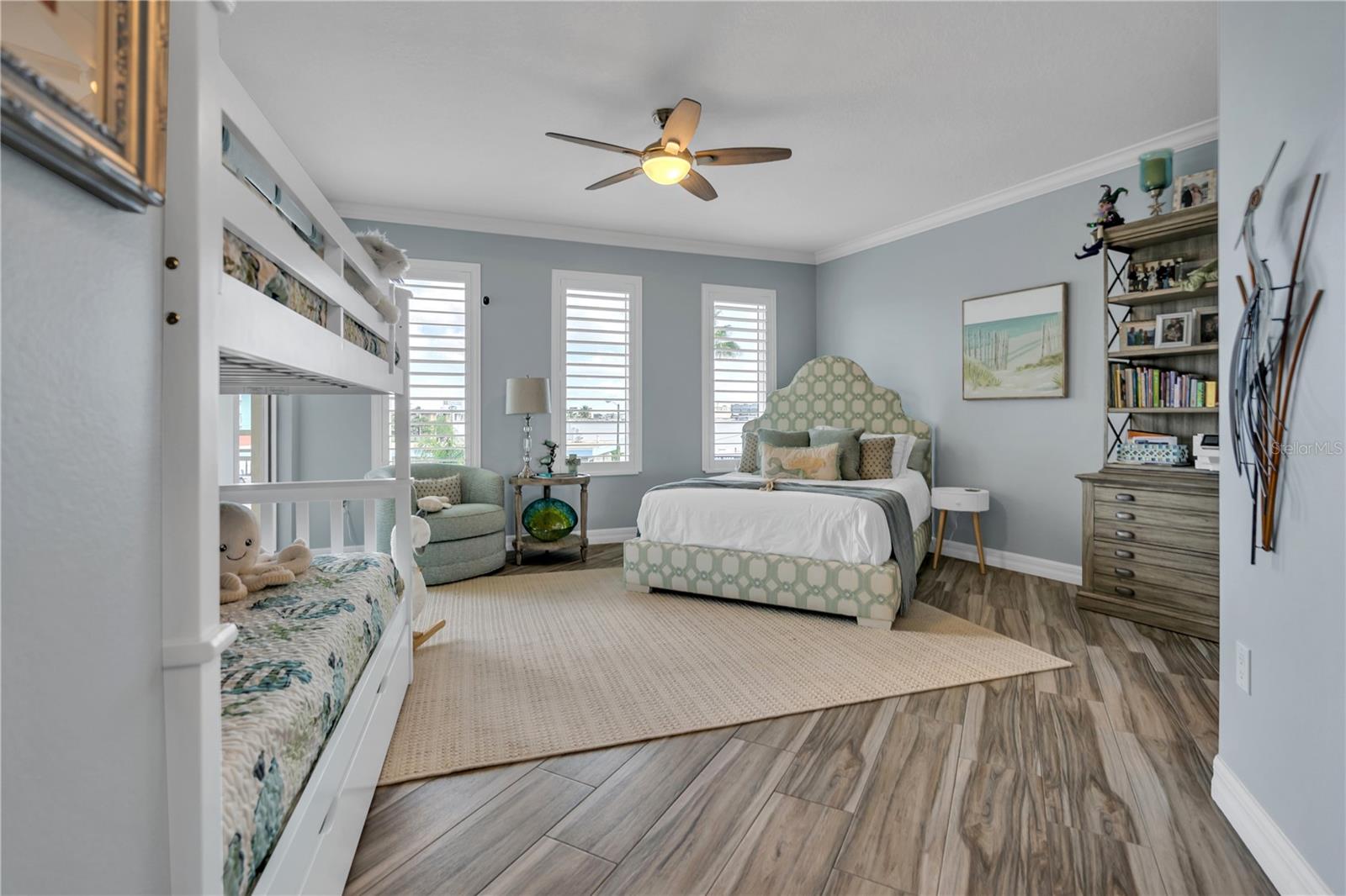 SERENO CONDO - Residential