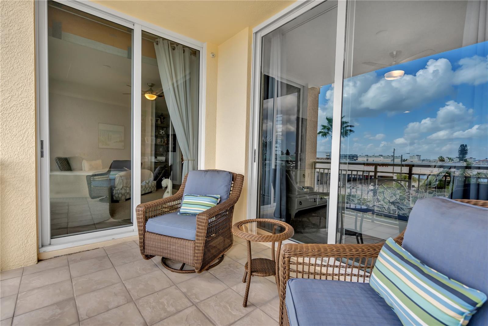 SERENO CONDO - Residential