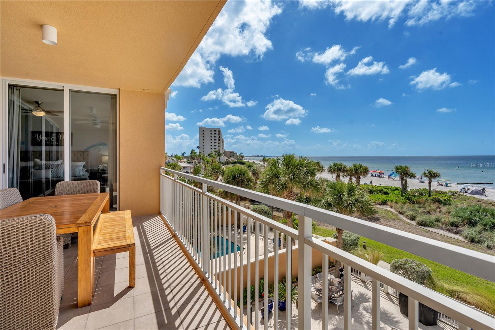 SERENO CONDO - Residential