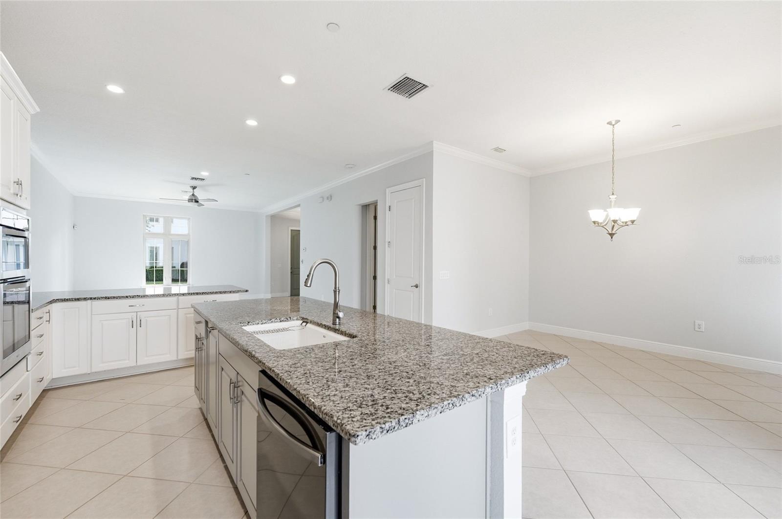 8807 FOUNTAIN PALM ALY