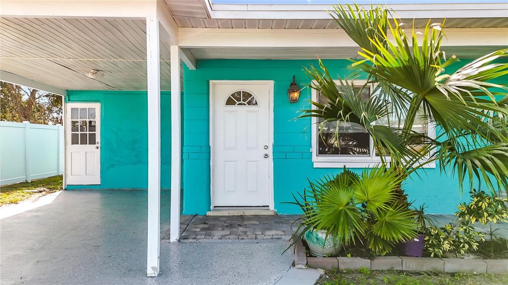 Photo of 5810 Tangerine Avenue S, Gulfport, FL 33707 (MLS # TB8461389)