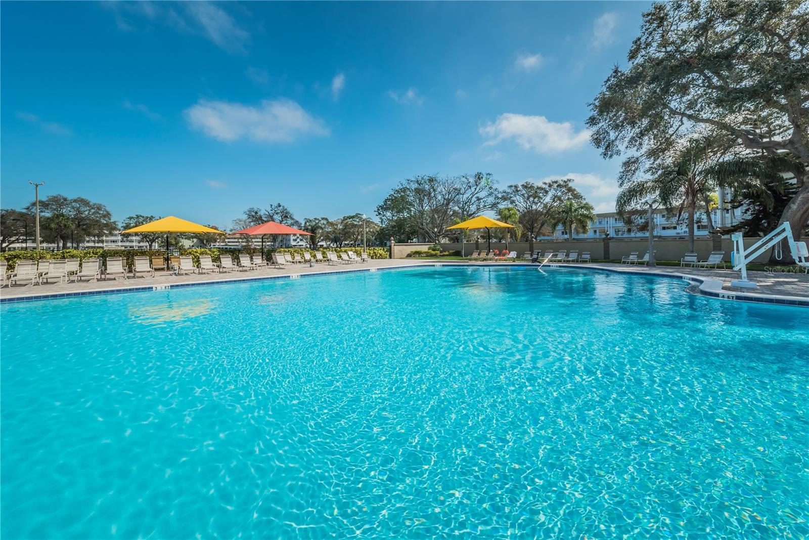 ON TOP OF THE WORLD - Residential