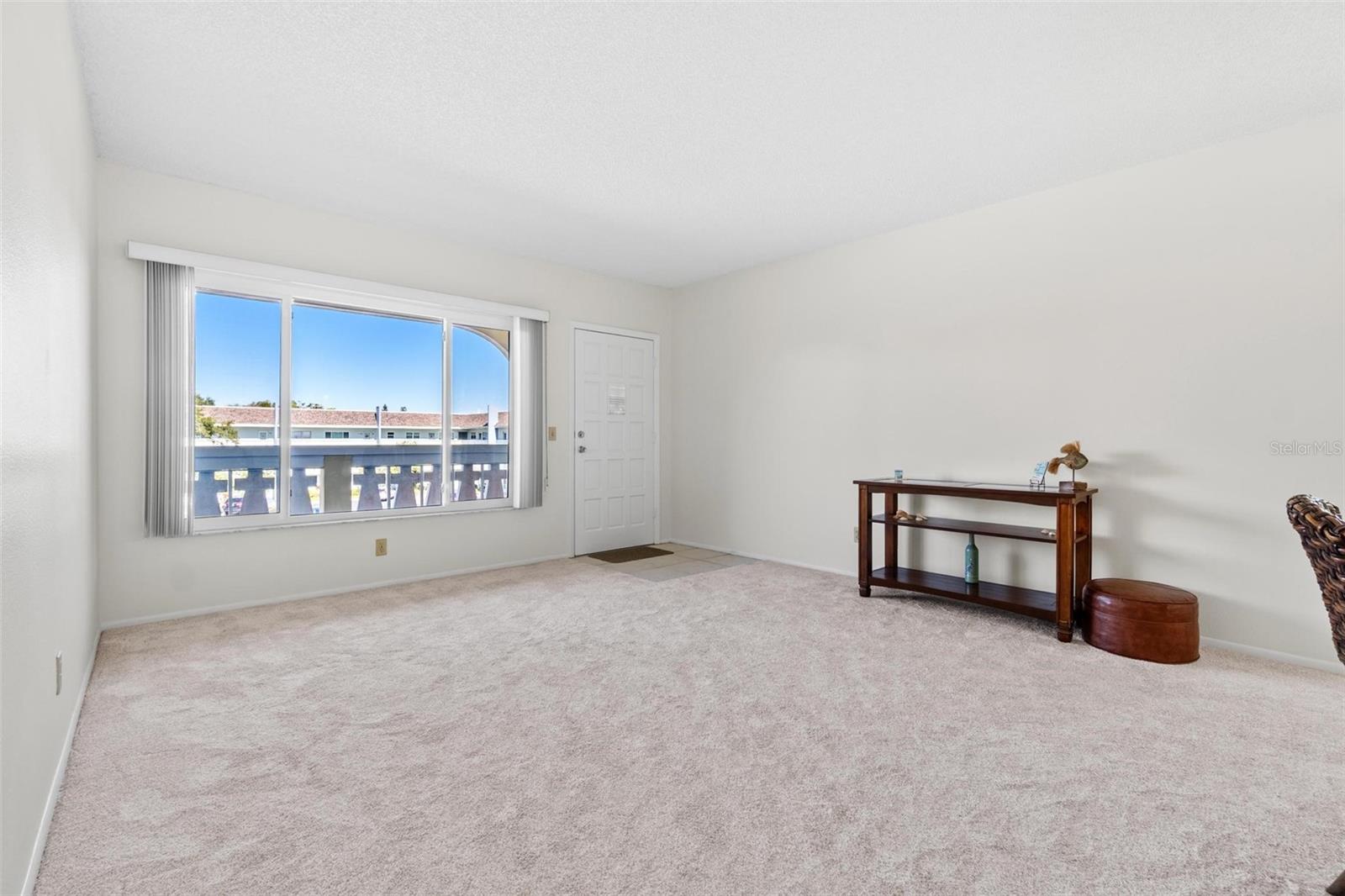 ON TOP OF THE WORLD - Residential