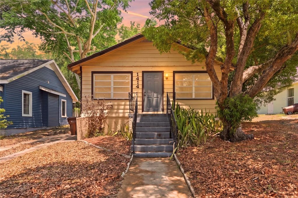 Photo of 1414 Johns Avenue, Haines City, FL 33844 (MLS # P4938720)