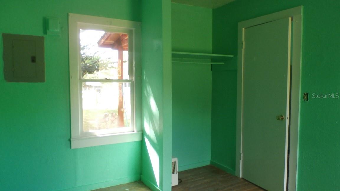 DELAND AREA SEC 4 S OF KY AVE - Residential Income