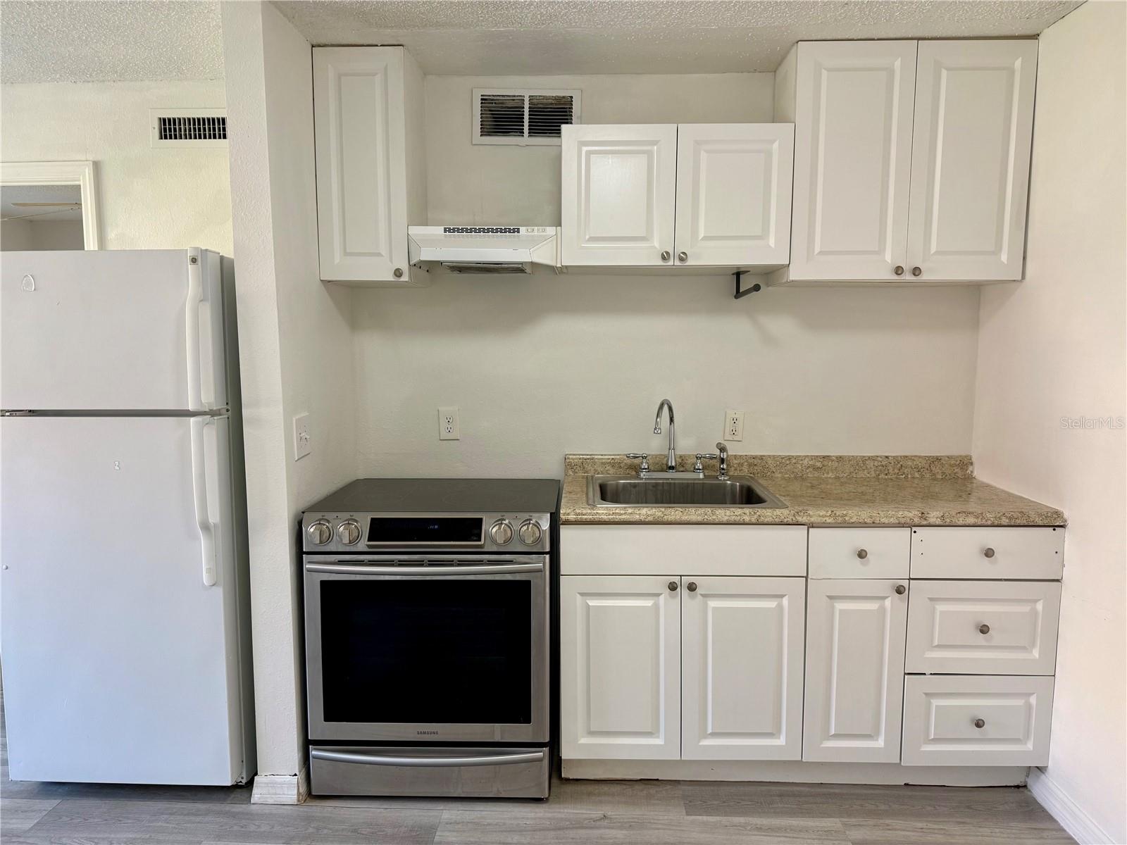 WESTCHESTER MANOR A CONDOMINIU - Residential Lease