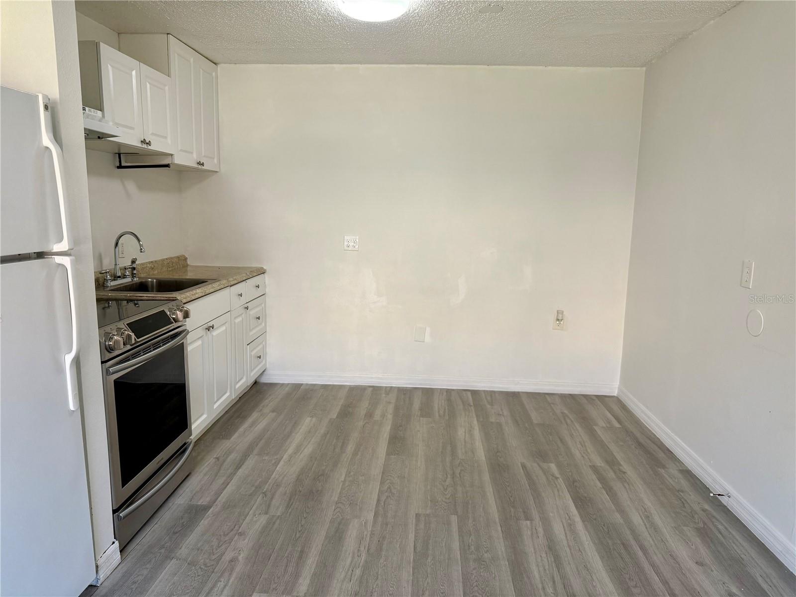 WESTCHESTER MANOR A CONDOMINIU - Residential Lease