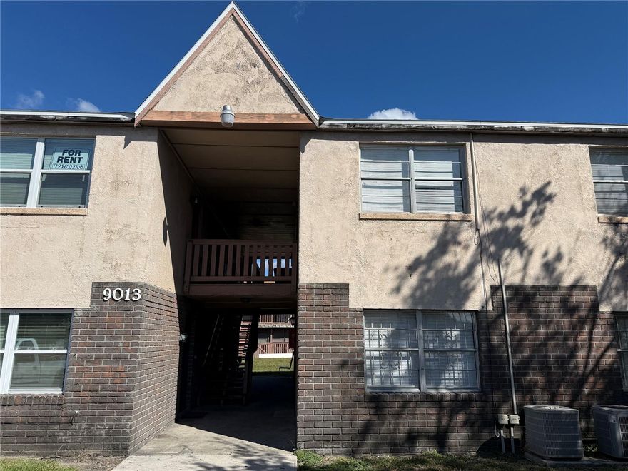Enjoy comfort and convenience in this charming first-floor 1 bedroom, 1 bathroom condo with an assigned parking space. Step inside to find laminate floors throughout, a spacious master suite with a walk-in closet, and a private ensuite bathroom. Ideally located near shopping, dining, and major highways, everything you need is just minutes away! Whether you’re seeking easy accessibility or a comfortable place to call home, this first-floor condo offers the perfect combination of convenience and lifestyle.