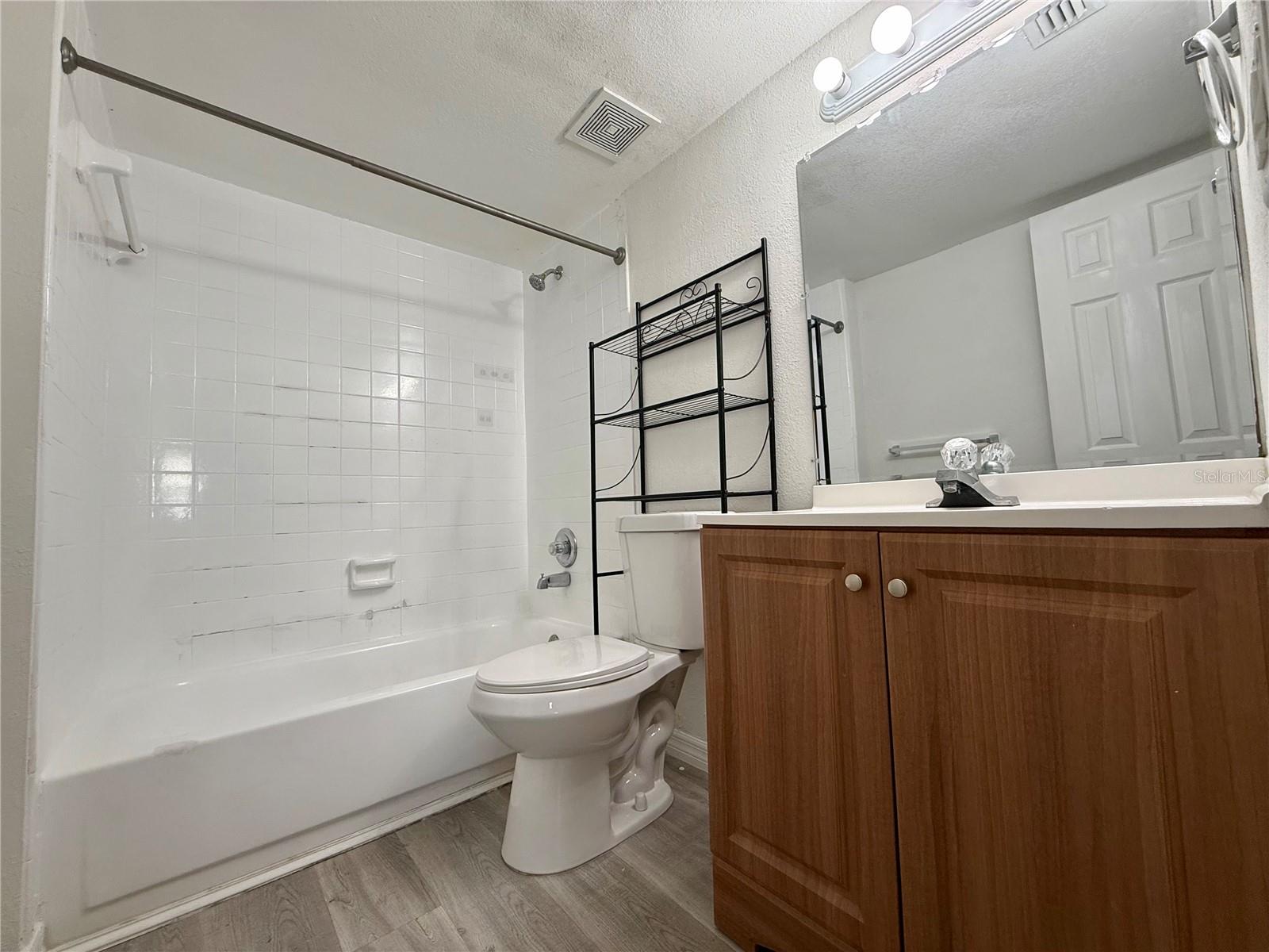 WESTCHESTER MANOR A CONDOMINIU - Residential Lease