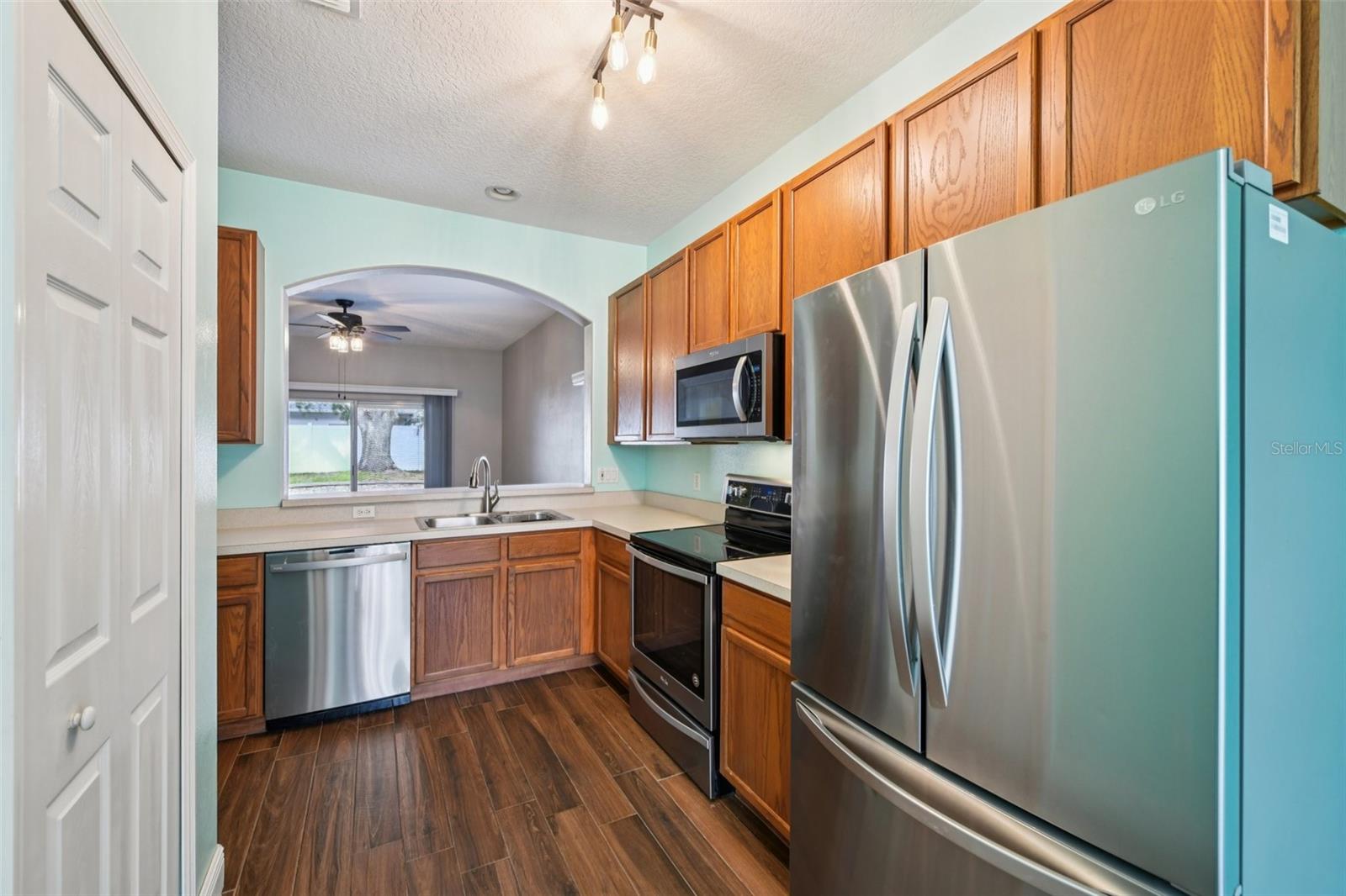 VISTA LAKES VILLAGE N-2 AMHURST - Residential