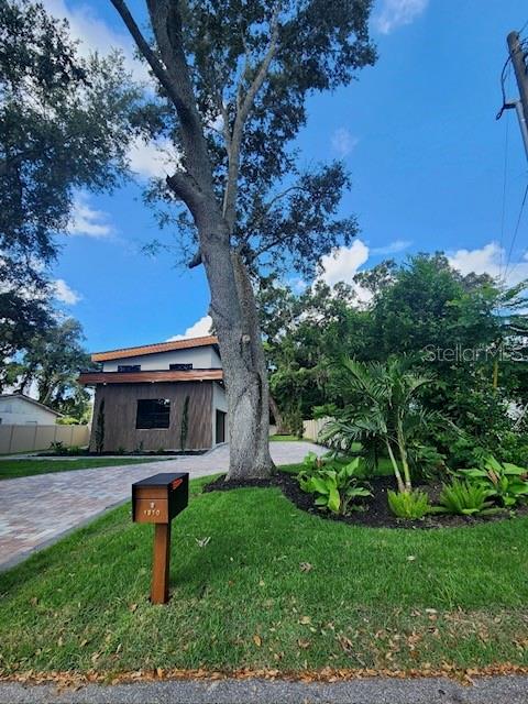 1910 CLOVERLAWN AVENUE