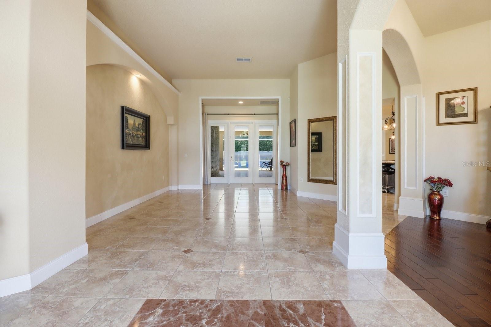 LAUREL WOOD - Residential