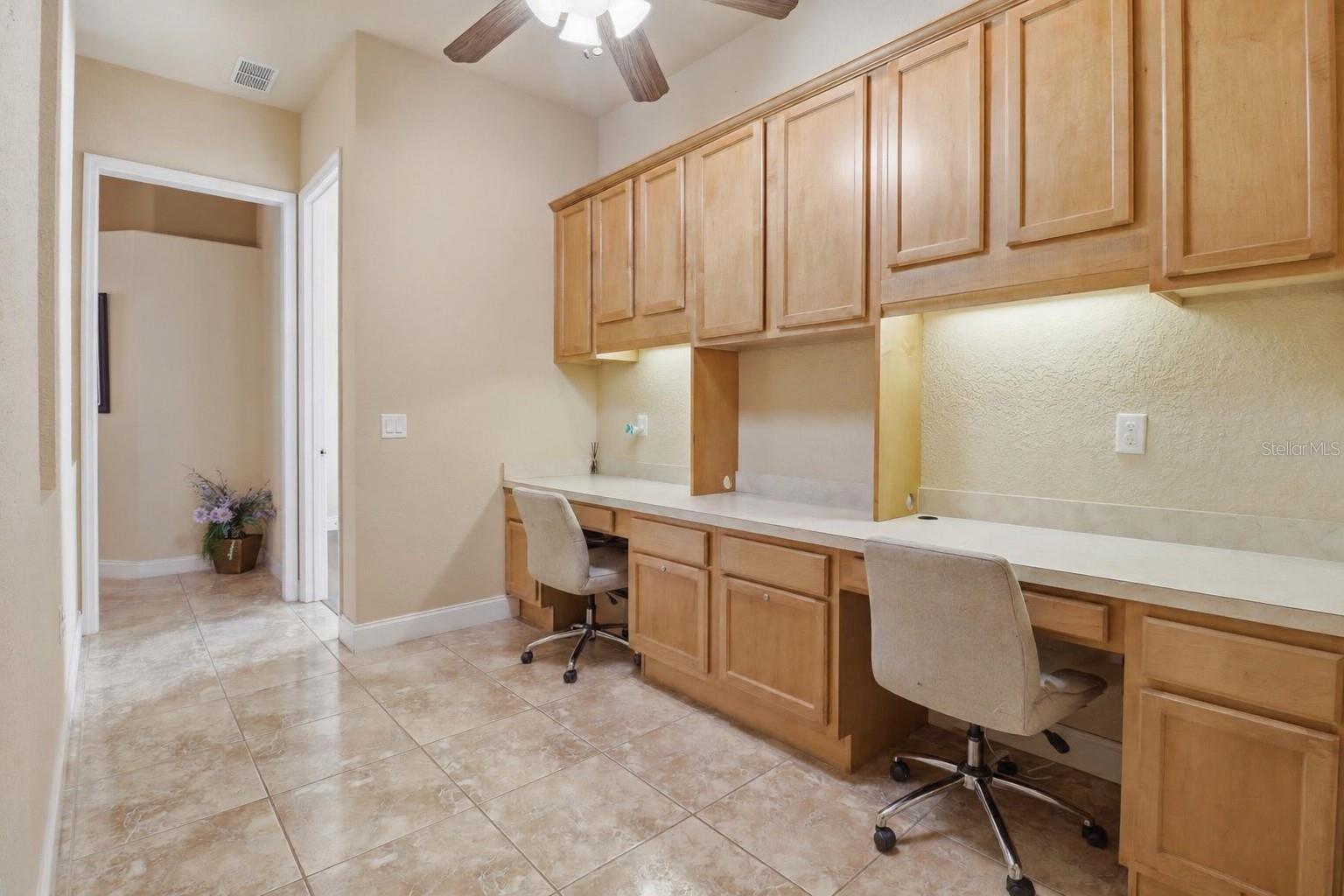 LAUREL WOOD - Residential