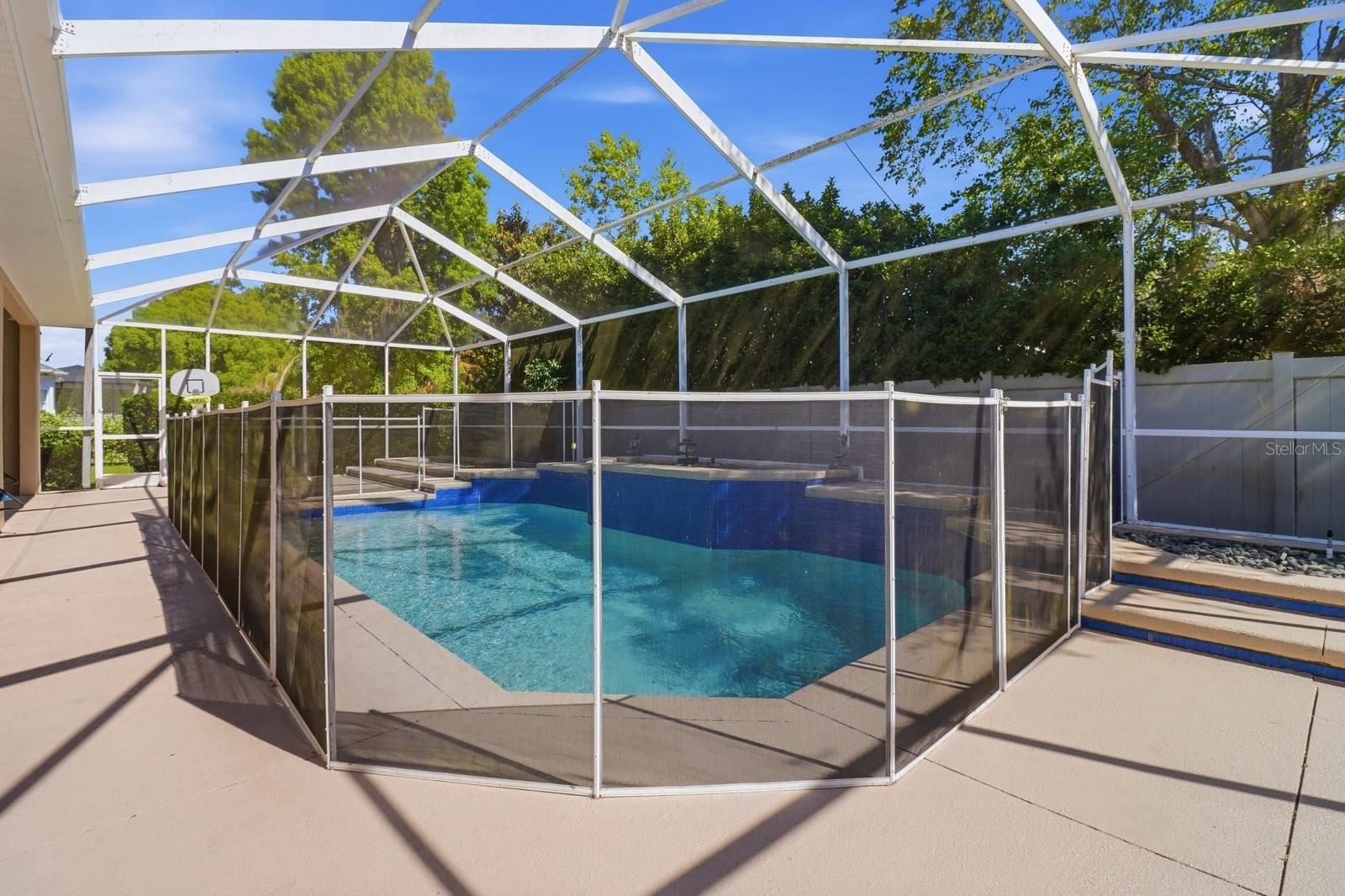 LAUREL WOOD - Residential