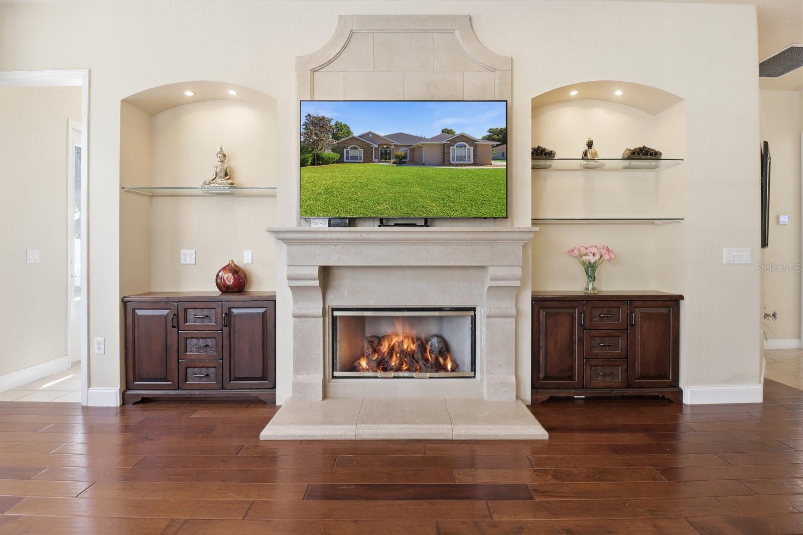 LAUREL WOOD - Residential