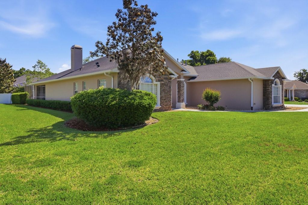 Photo of 2125 SE 25th Loop, Ocala, FL 34471 (MLS # OM722625)