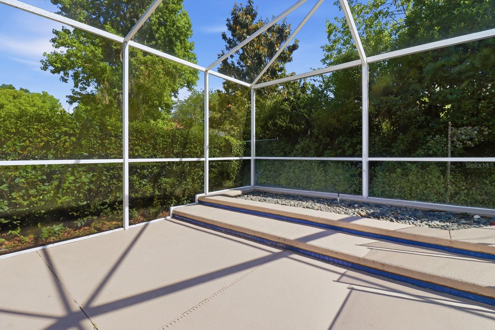 LAUREL WOOD - Residential