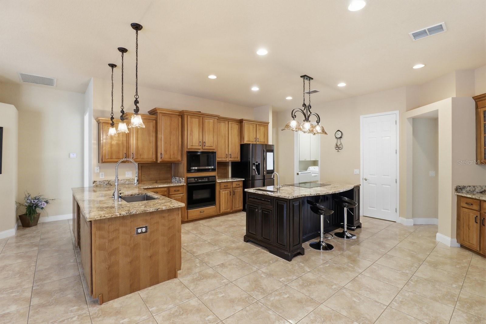 LAUREL WOOD - Residential