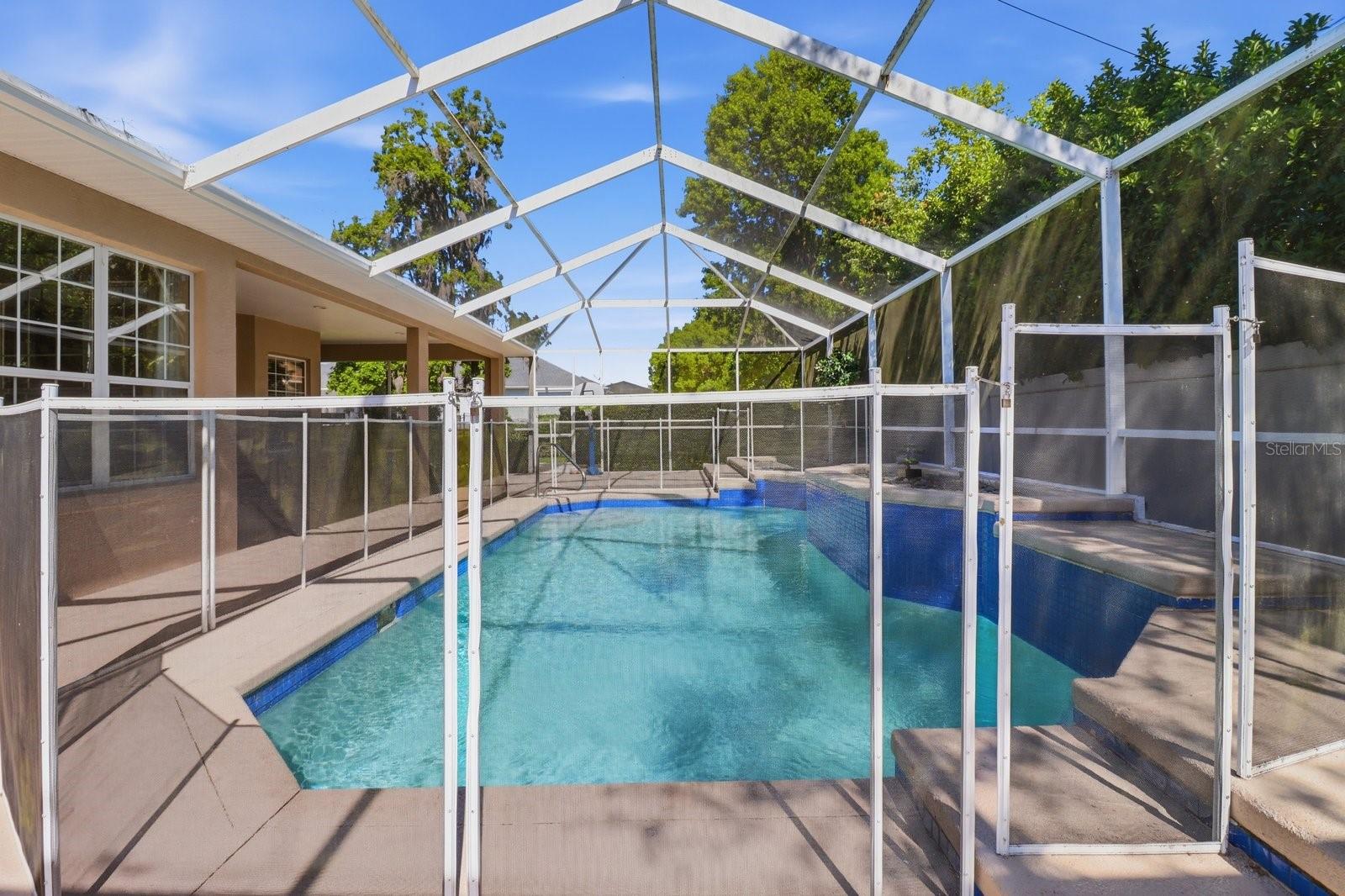 LAUREL WOOD - Residential