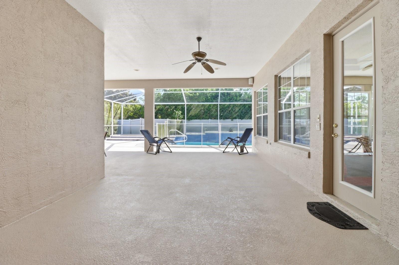 LAUREL WOOD - Residential