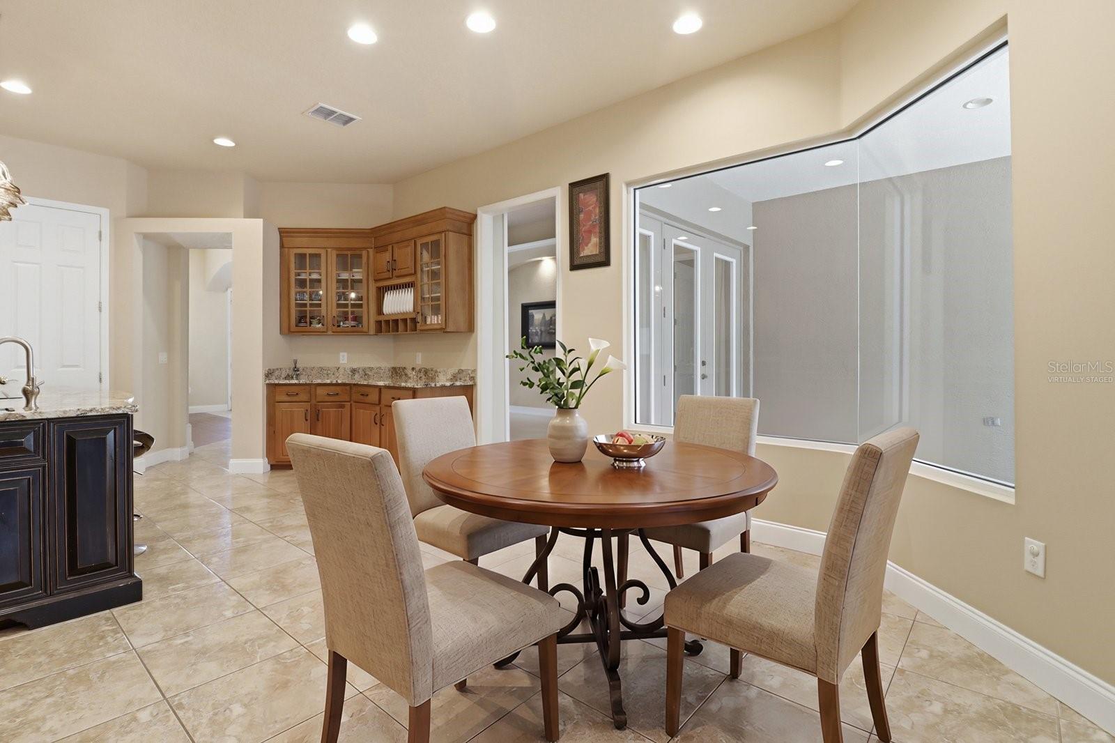 LAUREL WOOD - Residential