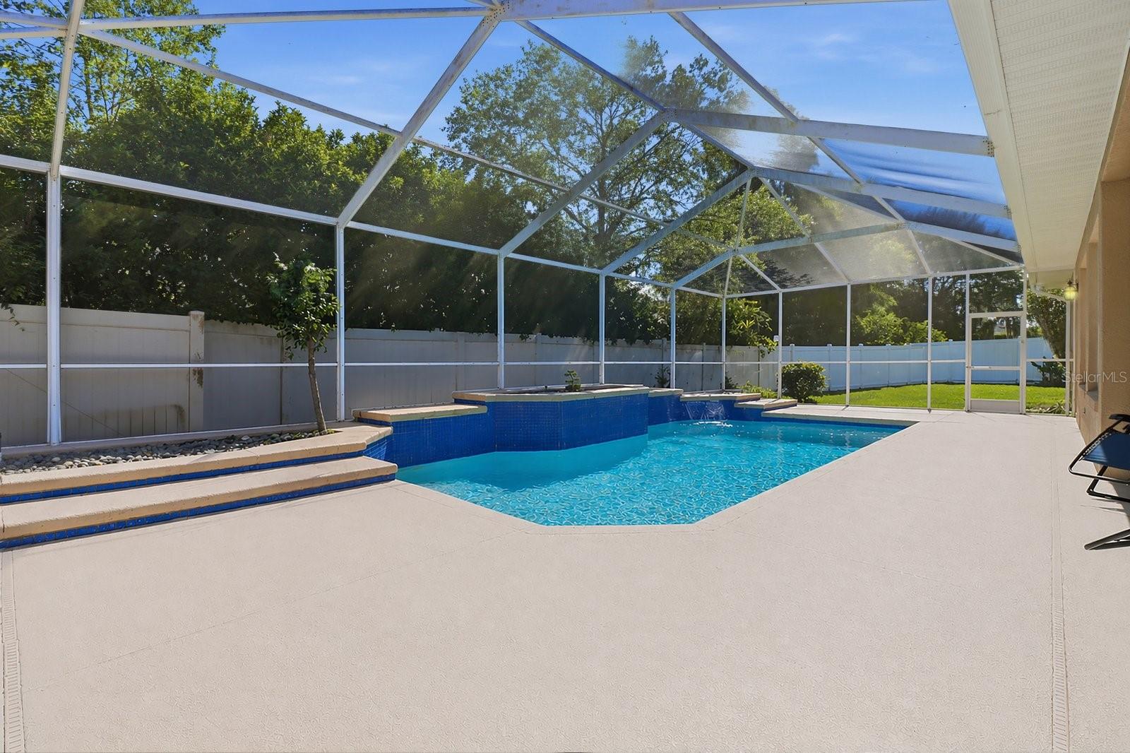 LAUREL WOOD - Residential