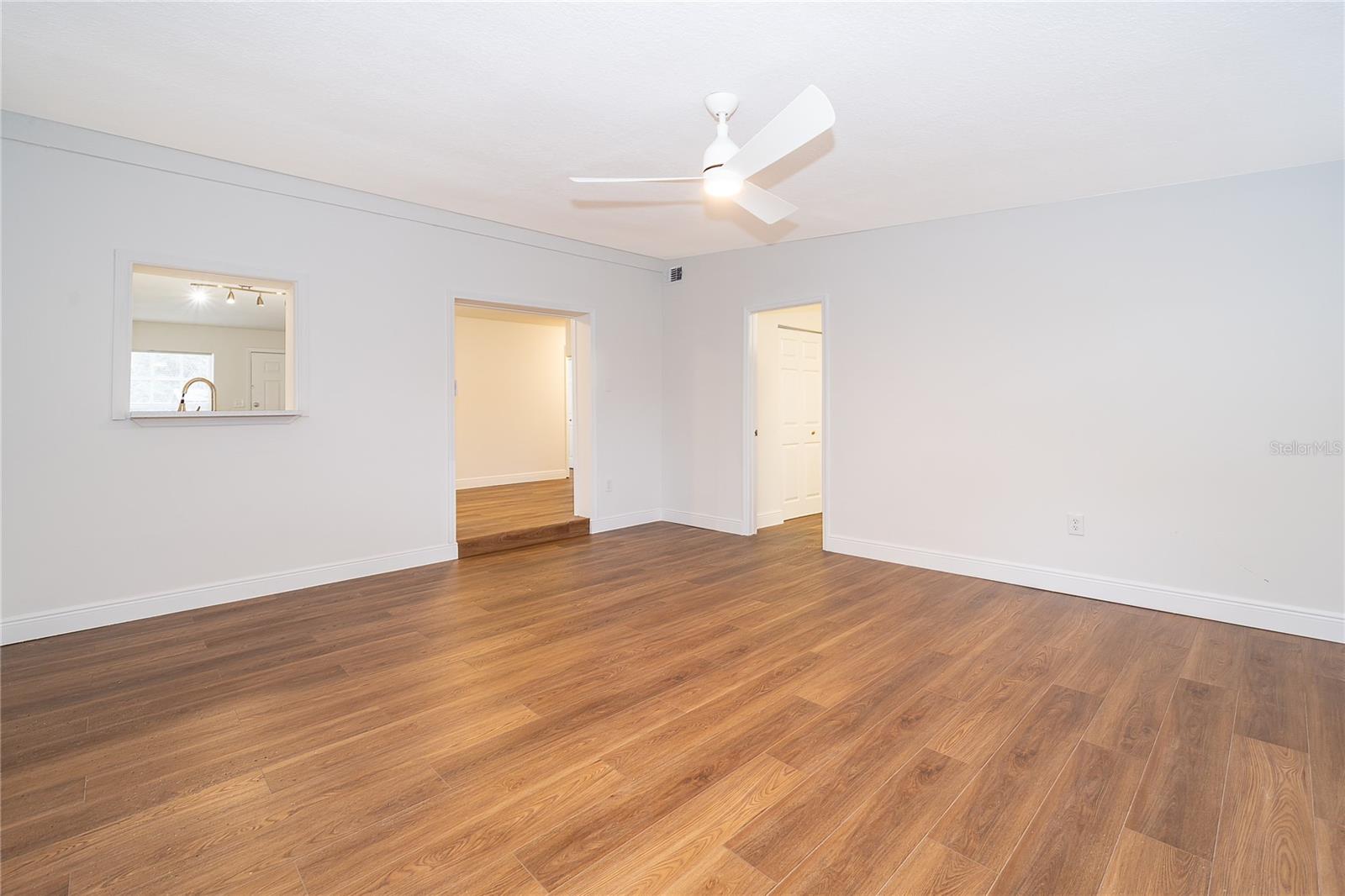 MALIBU GROVES - Residential