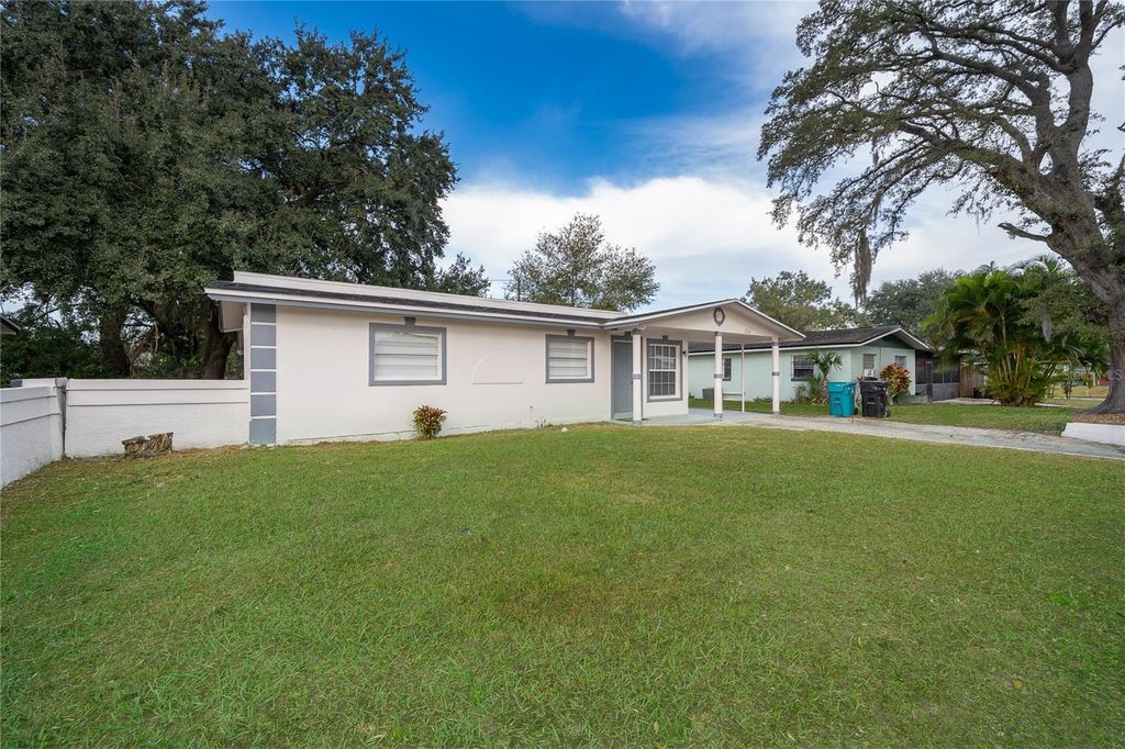 Photo of 356 Fanfair Avenue, Orlando, FL 32811 (MLS # O6373421)