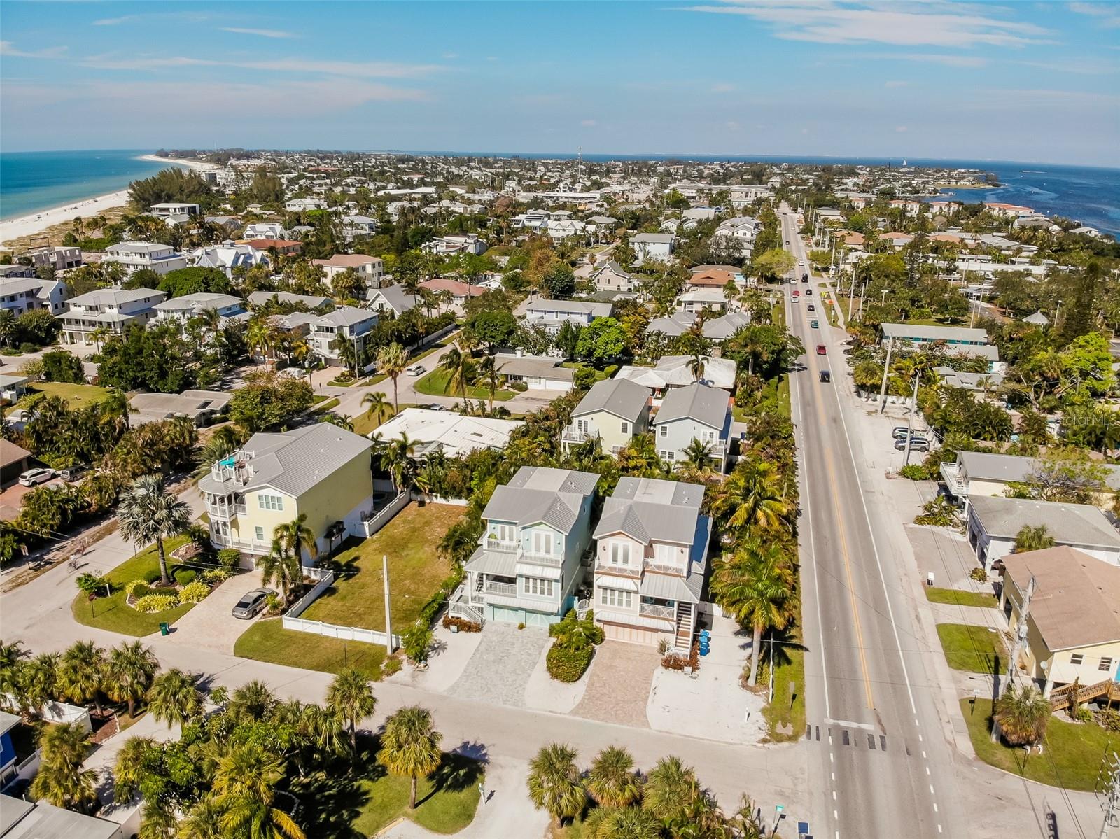 BEACHY VILLAS - Residential