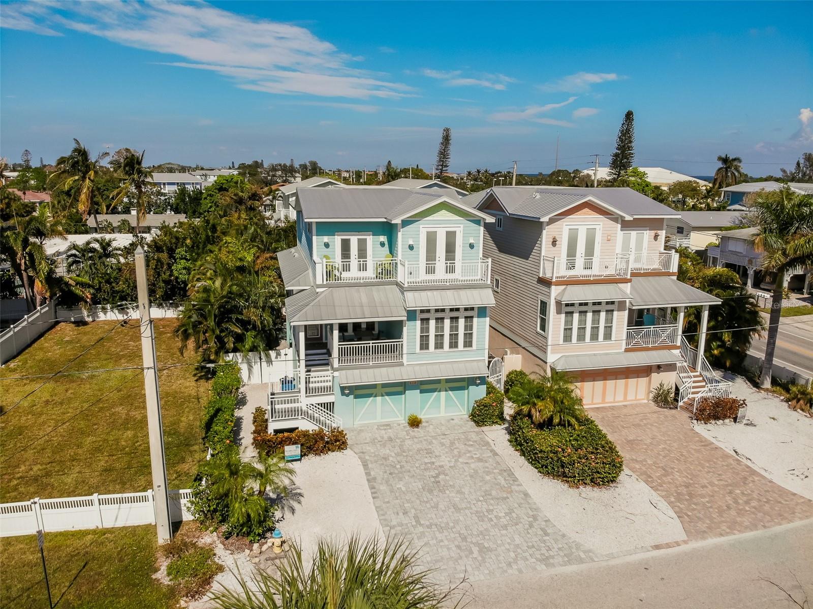 BEACHY VILLAS - Residential