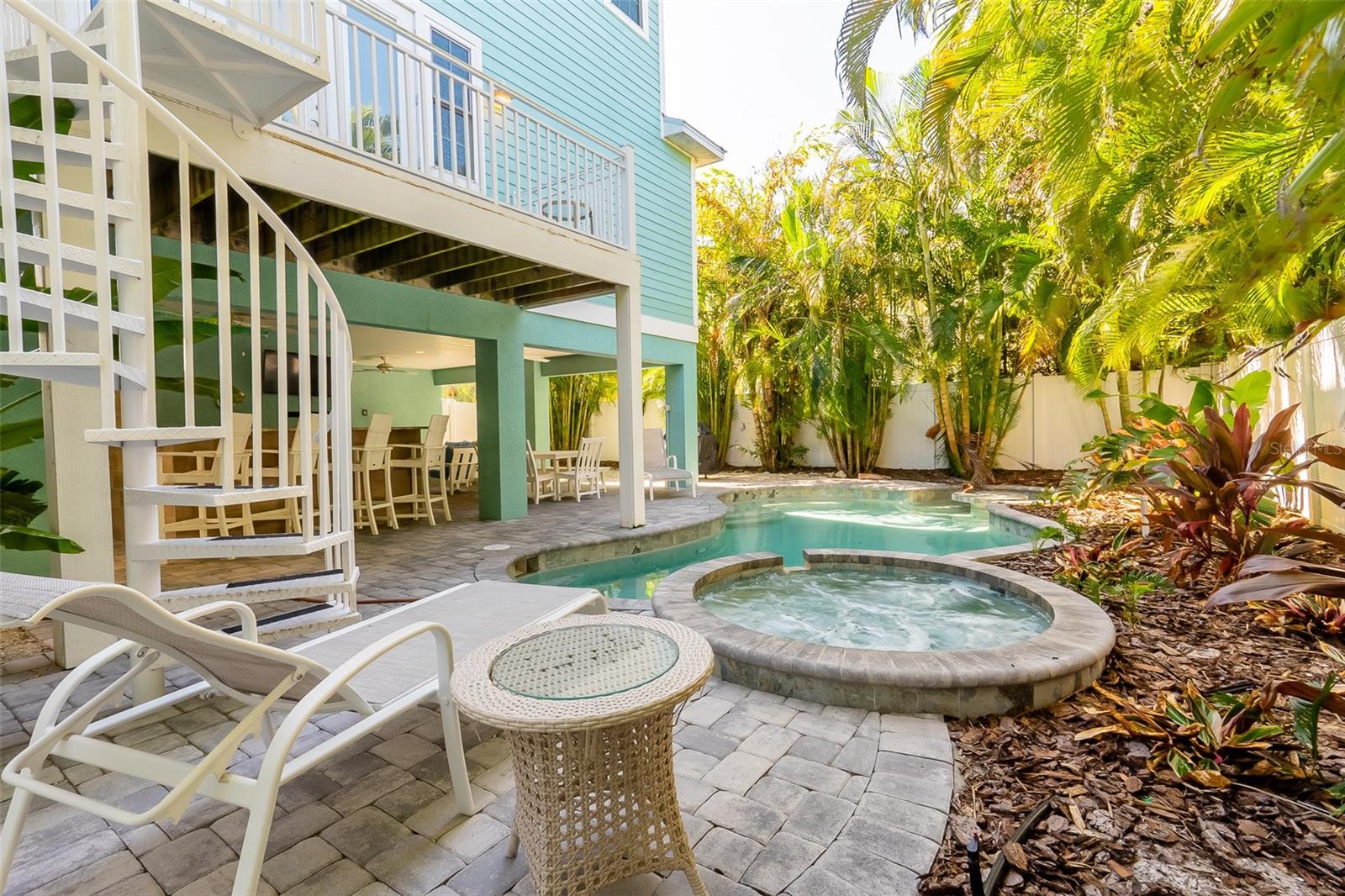 BEACHY VILLAS - Residential