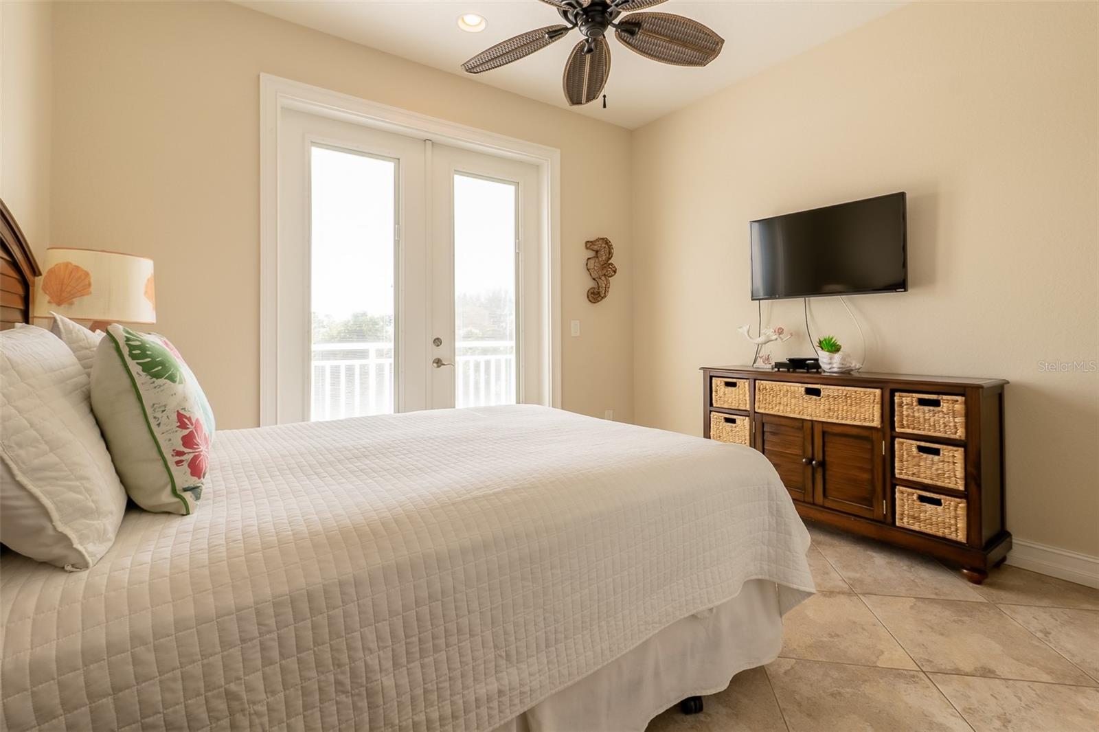 BEACHY VILLAS - Residential