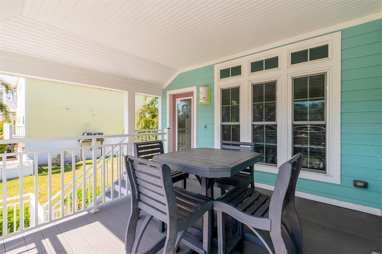 BEACHY VILLAS - Residential