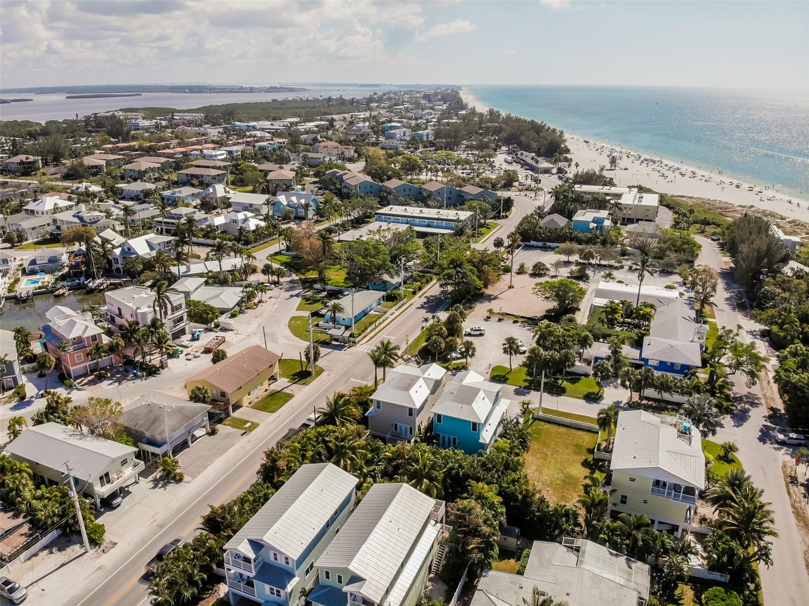 BEACHY VILLAS - Residential