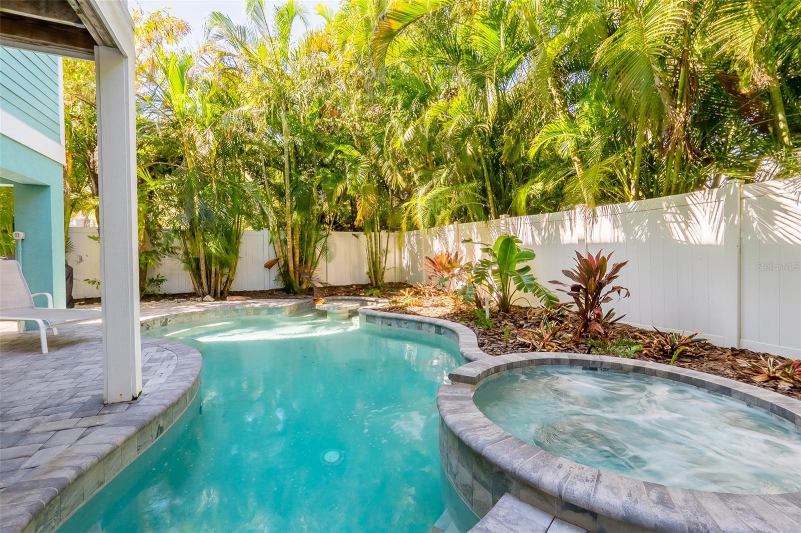 BEACHY VILLAS - Residential