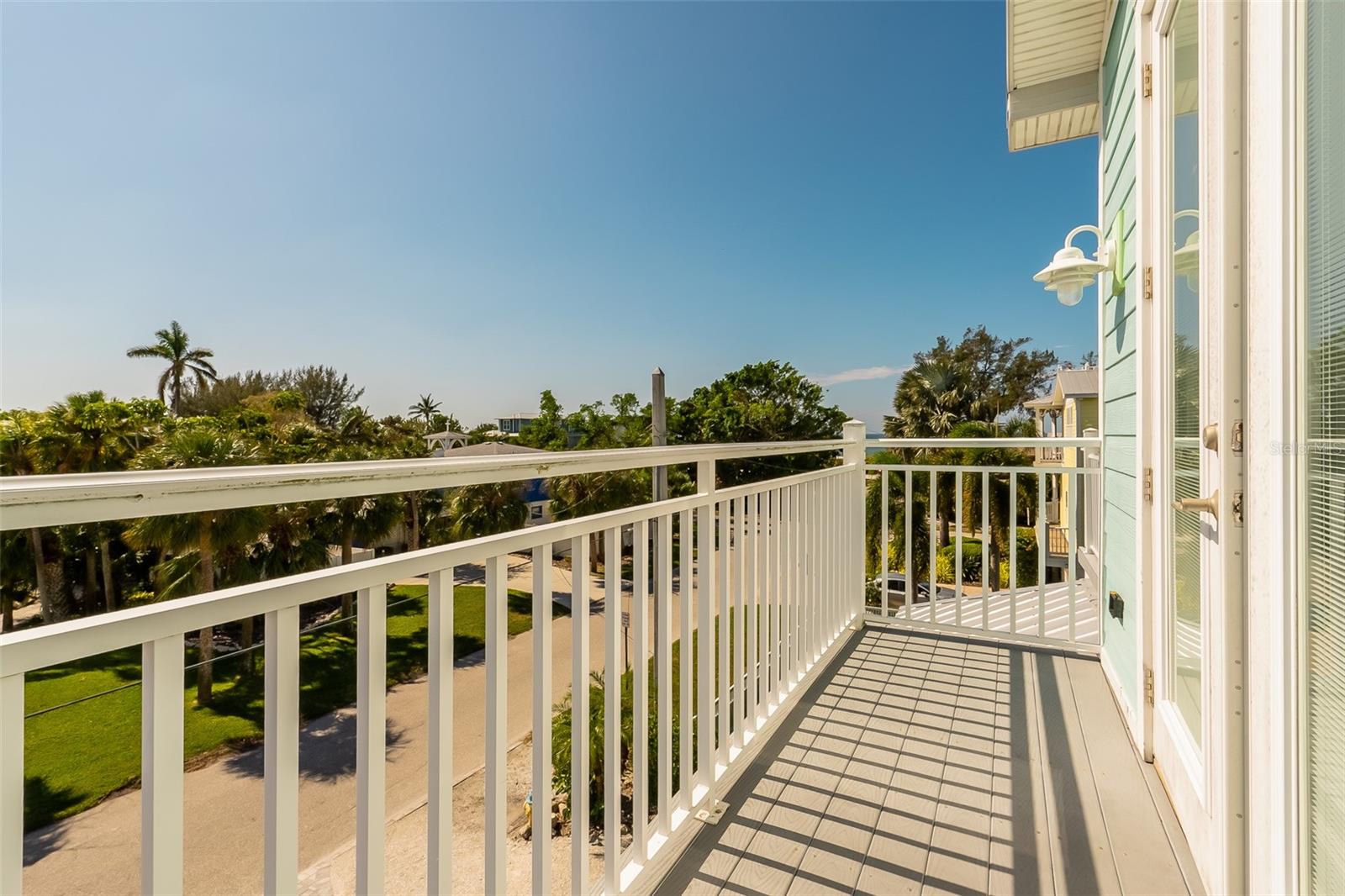 BEACHY VILLAS - Residential