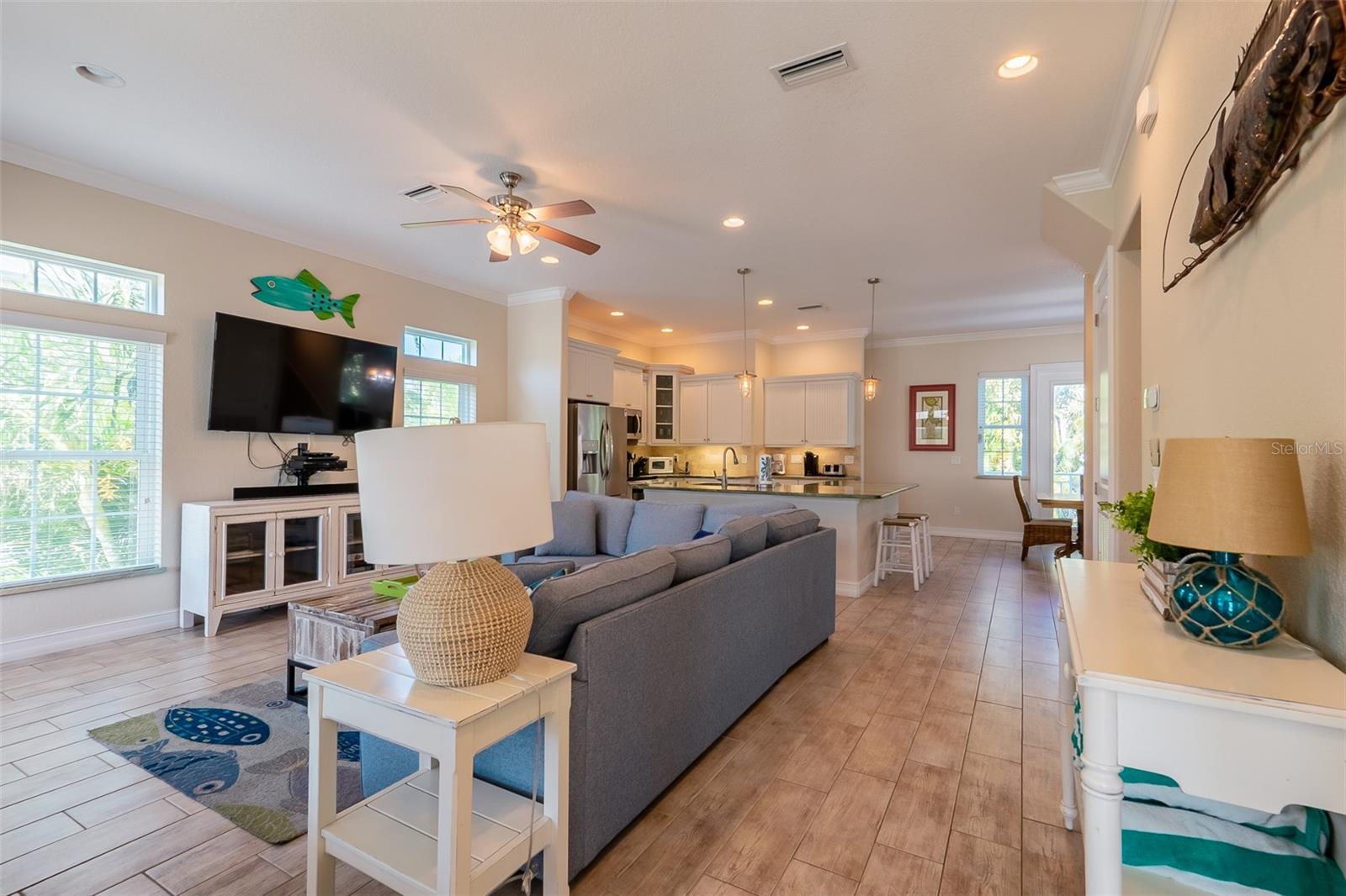 BEACHY VILLAS - Residential