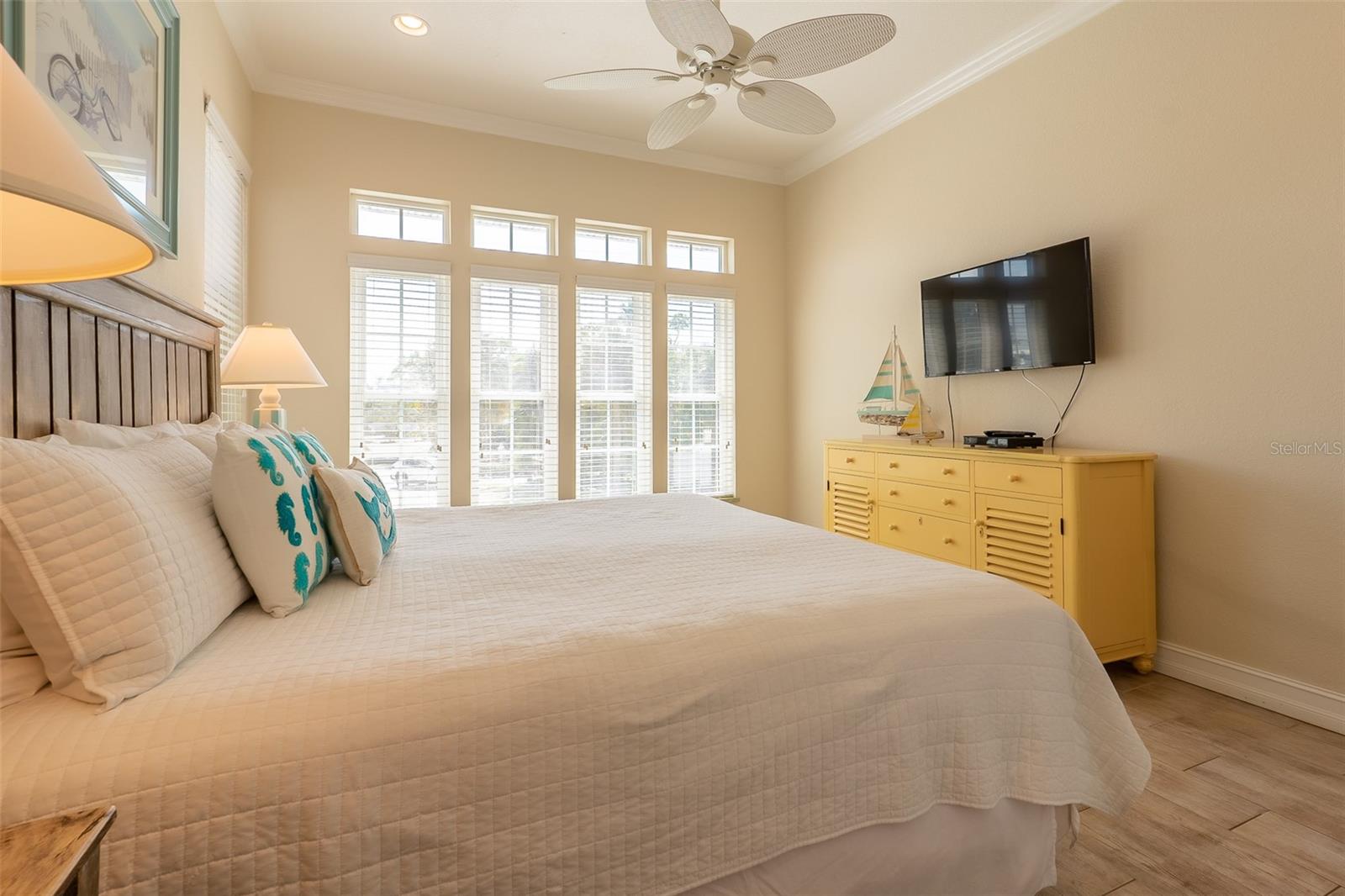 BEACHY VILLAS - Residential