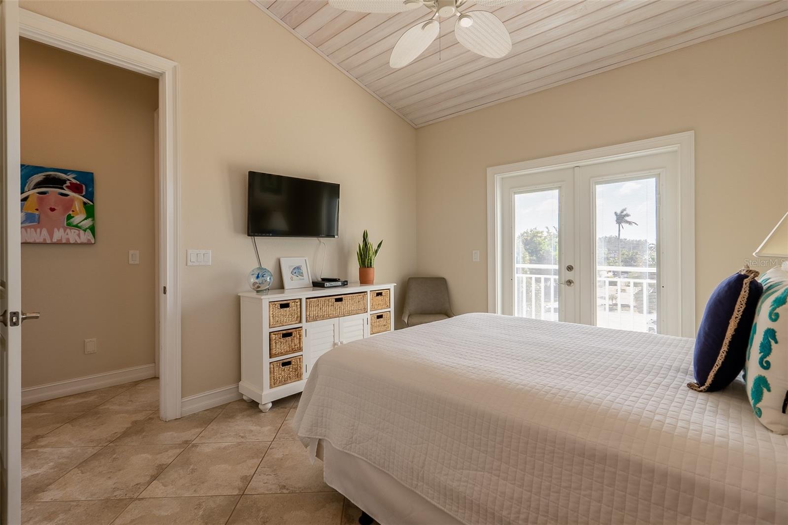 BEACHY VILLAS - Residential