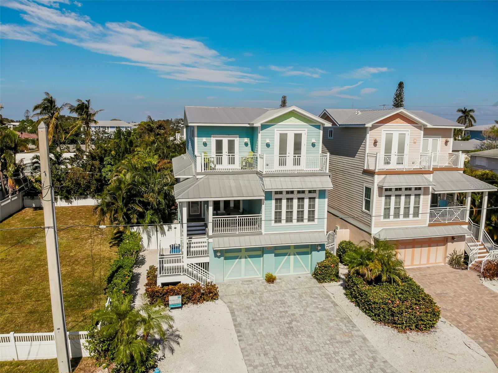 BEACHY VILLAS - Residential