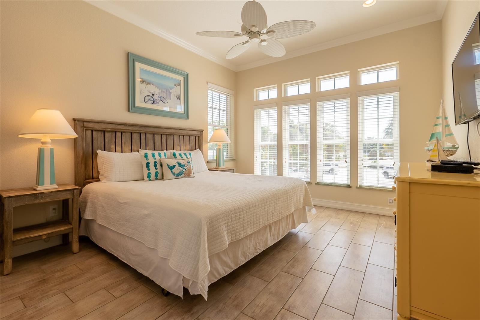 BEACHY VILLAS - Residential