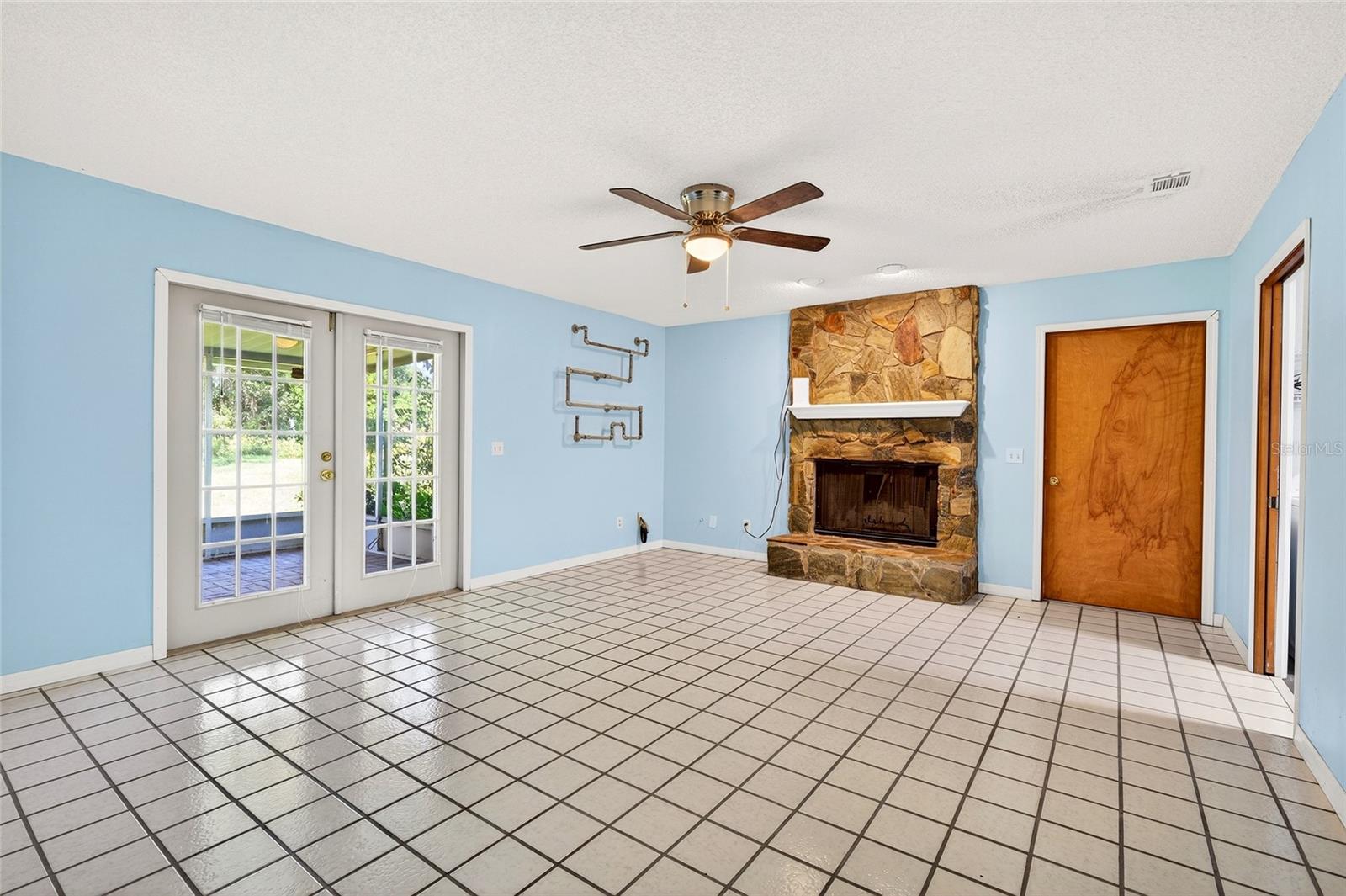 FILLY RUN ACRES - Residential