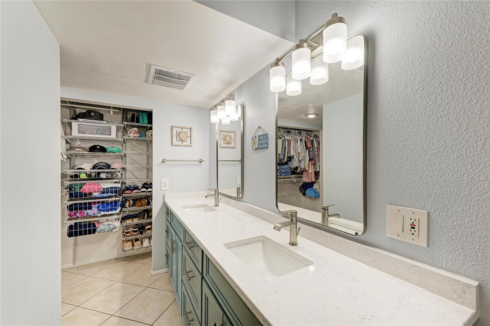 SOUTHWINDS AT FIVE LAKES CONDO - Residential