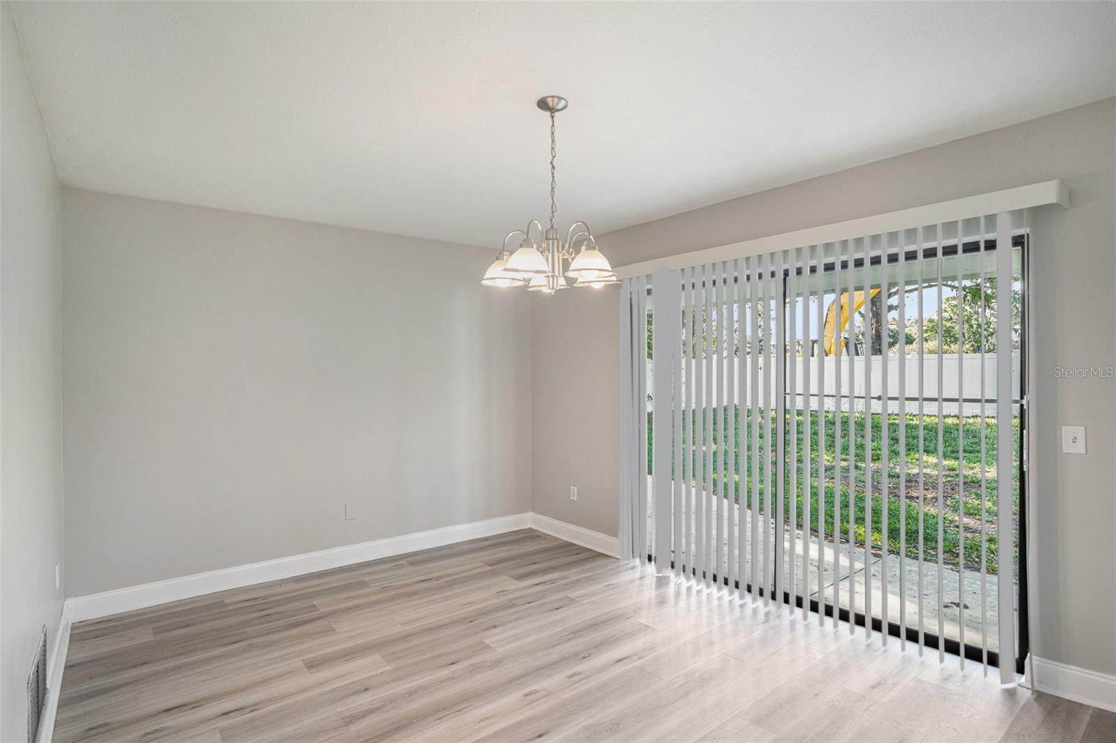 SOUTHWOOD HILLS UNIT 04 - Residential