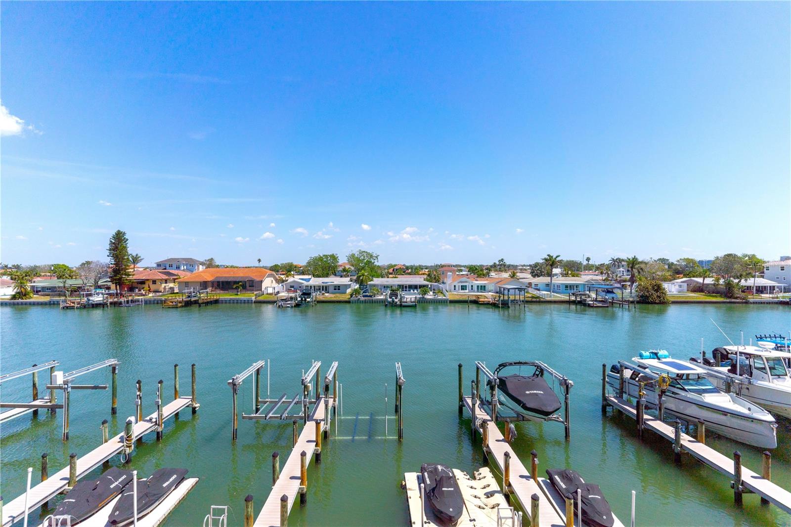 223 ISLAND WAY 3F